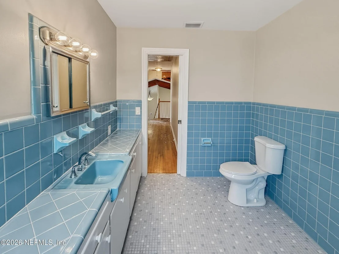 Photo of 477 DEL MONTE Drive