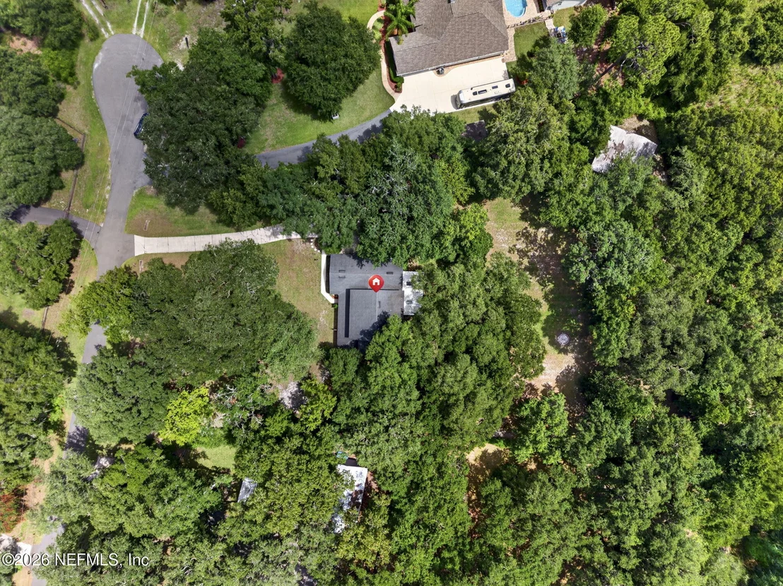 Photo of 8221 FOREST Court