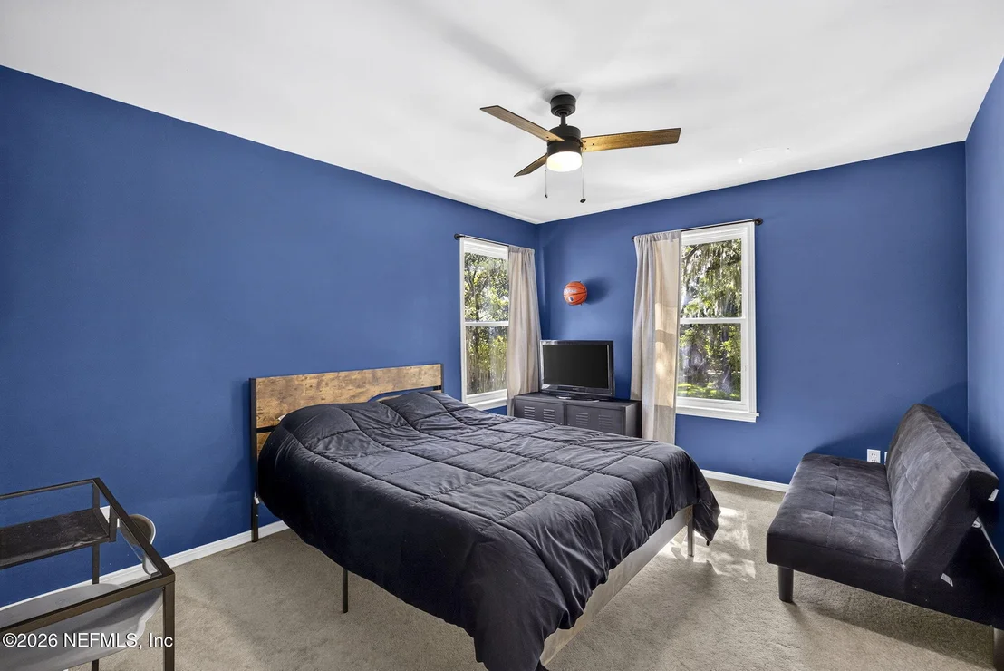 Photo of 8221 FOREST Court