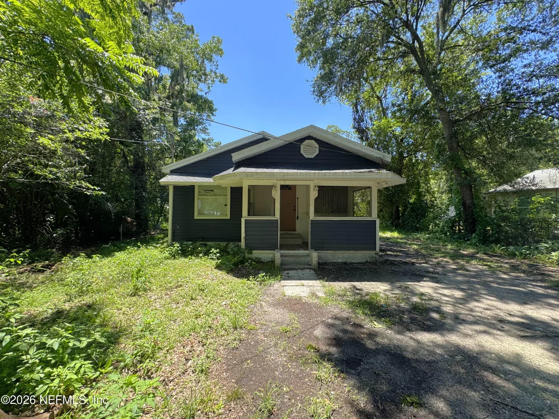 Photo of 1074 HOOD Avenue