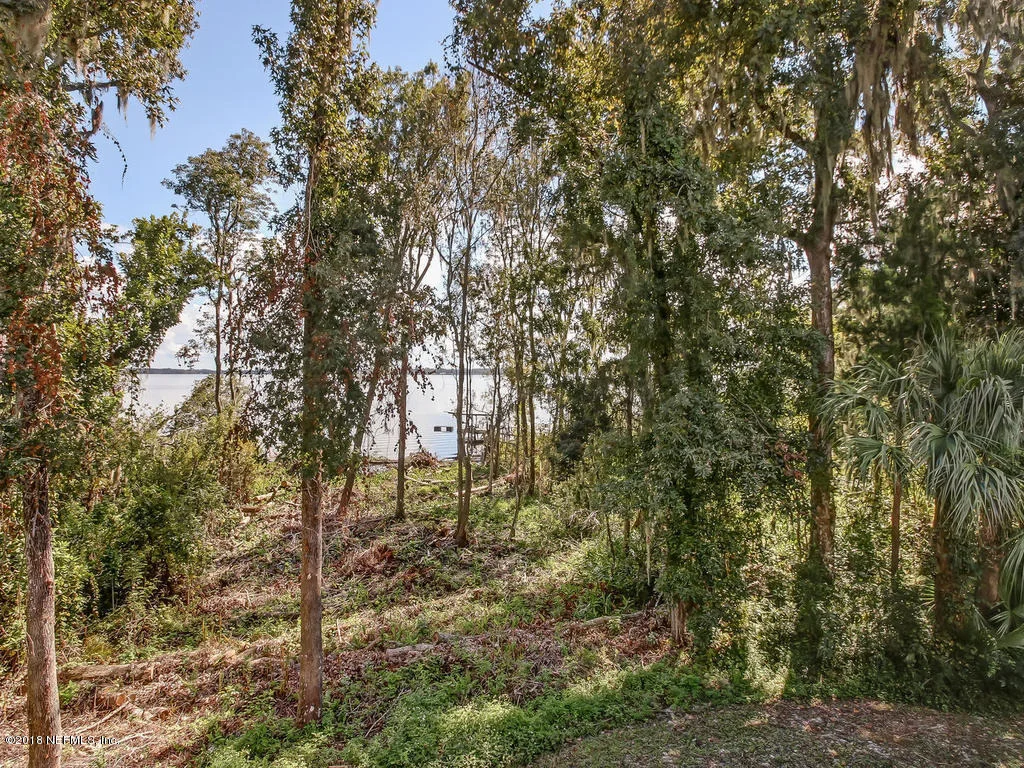 Photo of 595 W RIVER Road