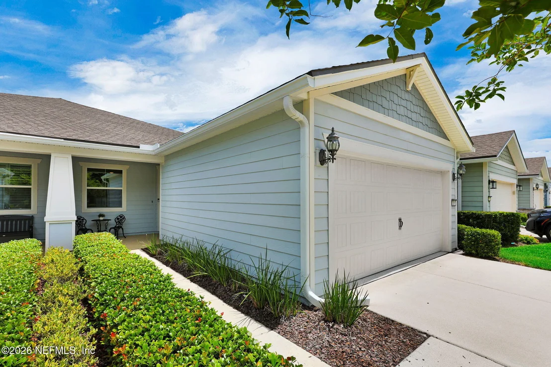 Photo of 100 BROADHAVEN Drive