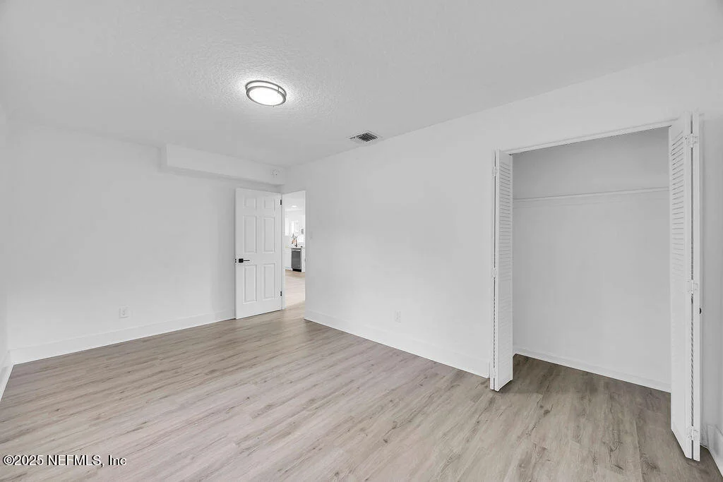 Photo of 5489 OAK FOREST Drive