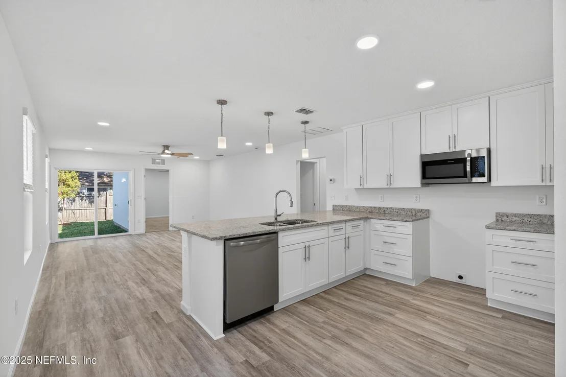 Photo of 8513 DANDY Avenue
