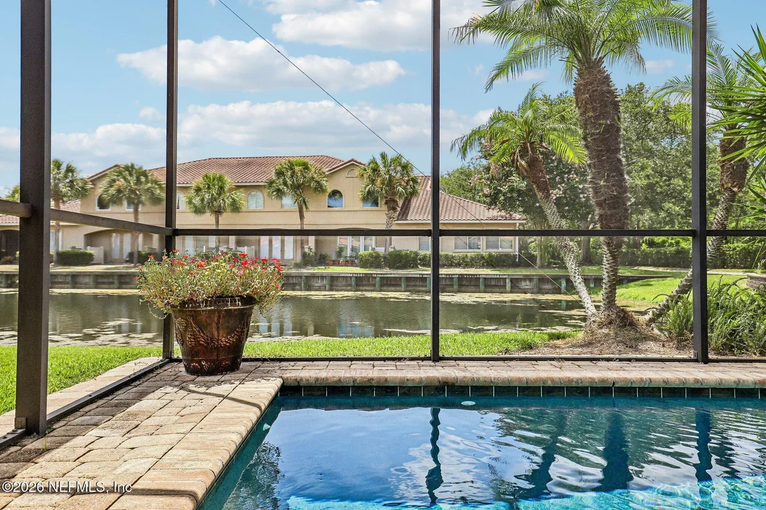 Photo of 4002 LA VISTA Circle