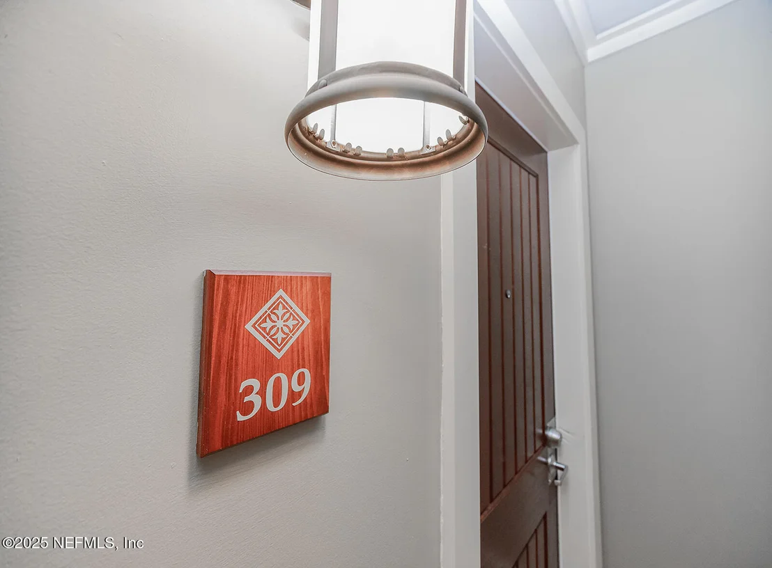 Photo of Unit 309 at 945 REGISTRY Boulevard