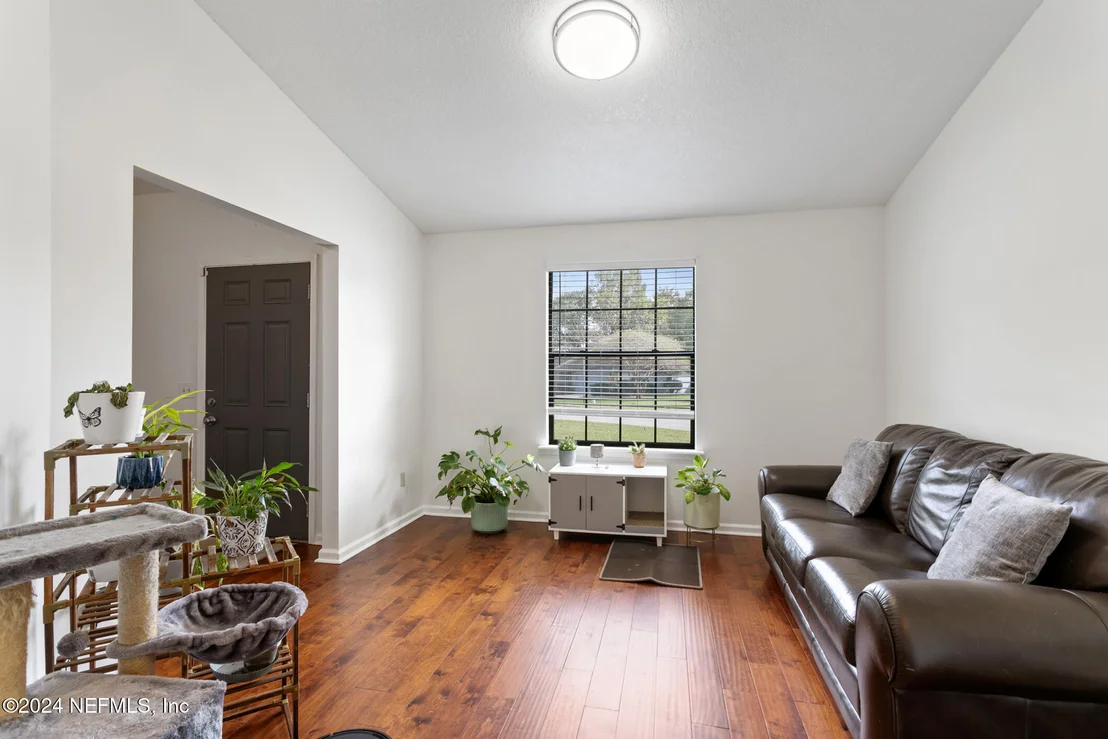 Photo of 10066 LIGHTNER Lane