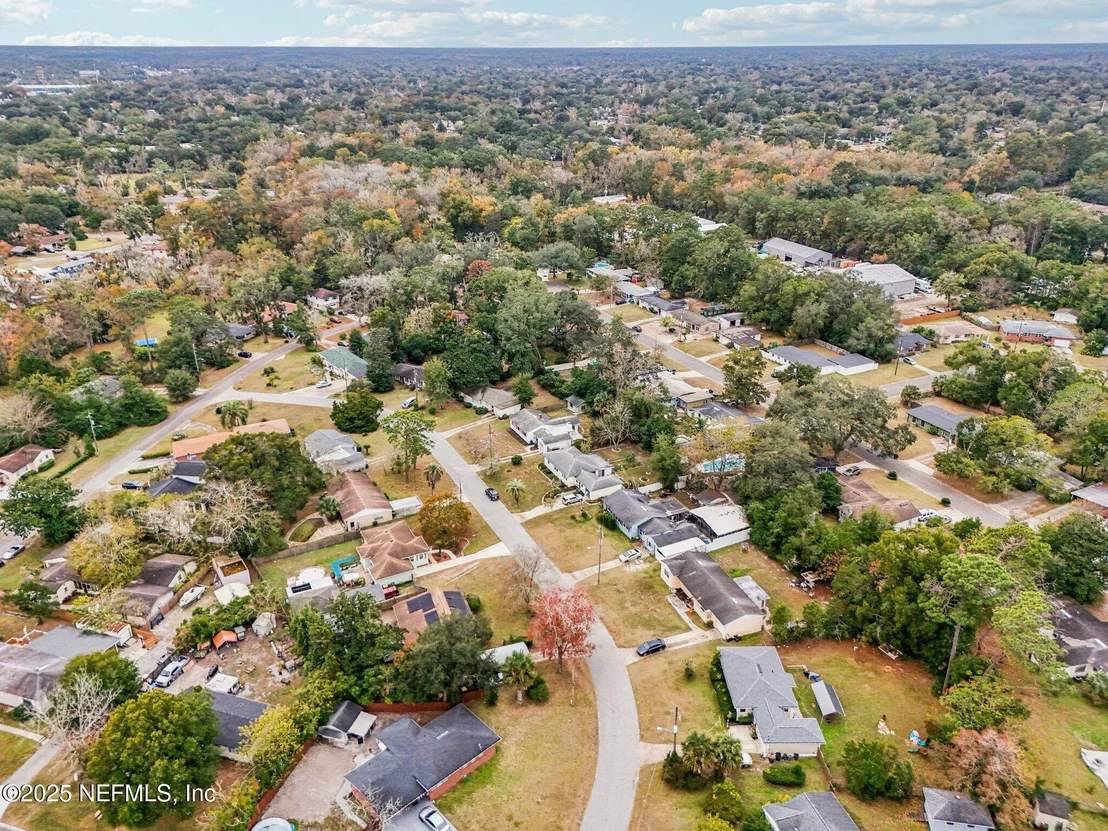 Photo of 5753 CRESTVIEW Road