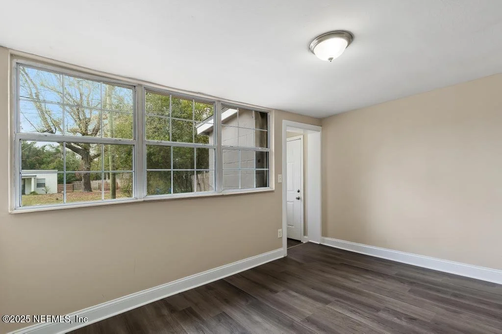 Photo of 5803 GERANIUM Road