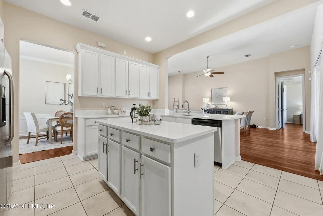 Photo of 696 RIVER RUN Boulevard