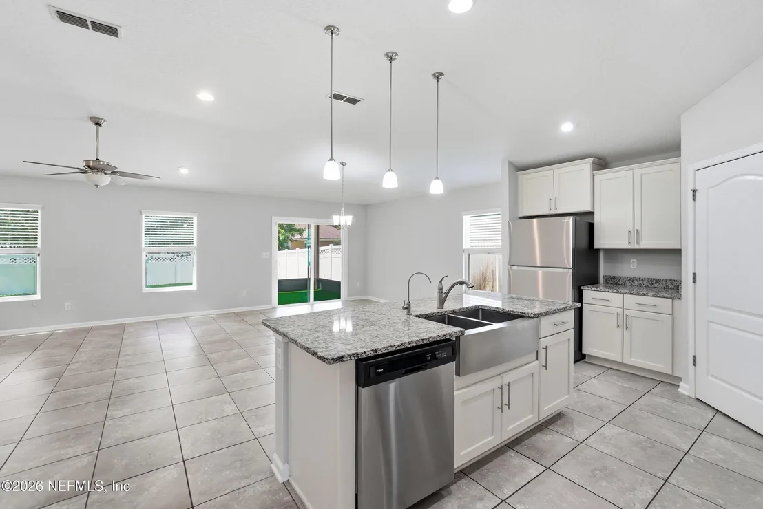 Photo of 384 SHETLAND Drive