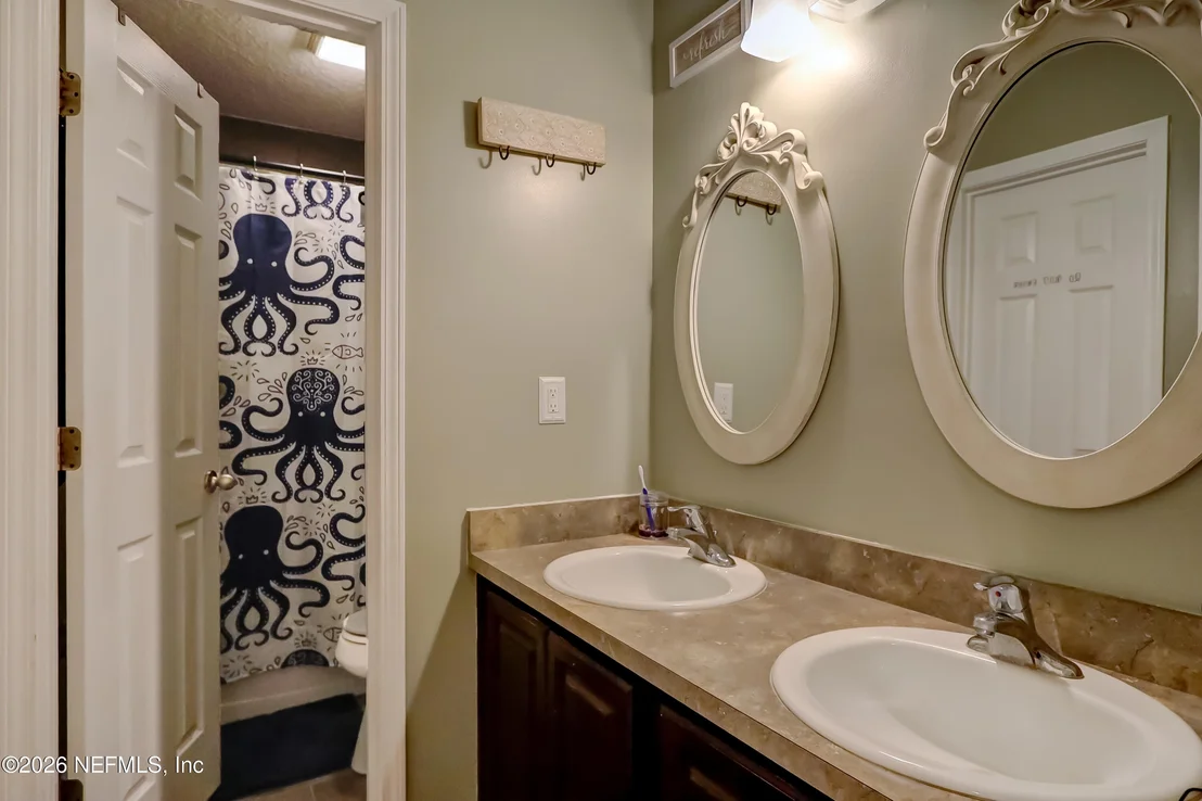 Photo of 44629 WOODLAND Circle