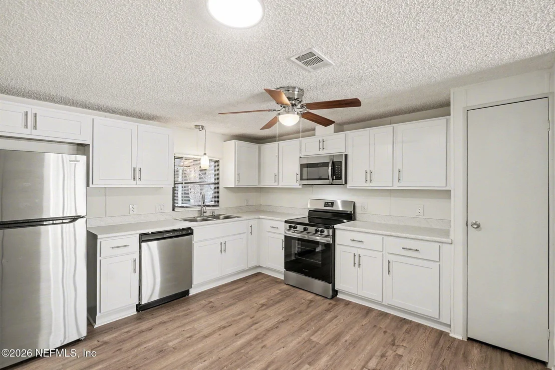 Photo of 7624 TIMBERWOOD Drive