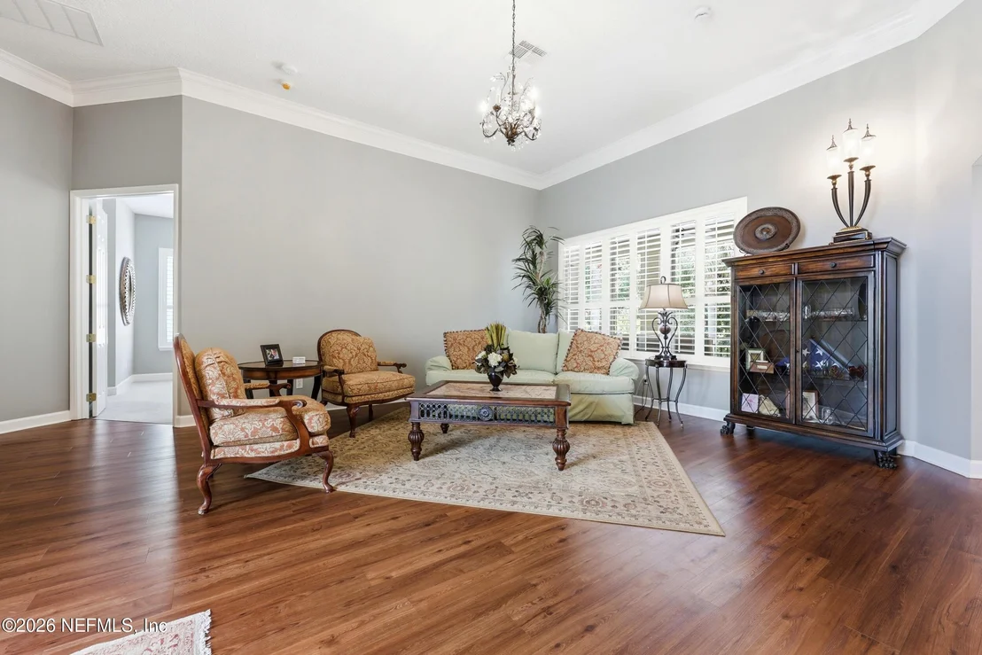 Photo of 828 RILEY Lane