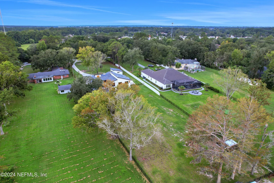 Photo of 3647 WESTOVER Road