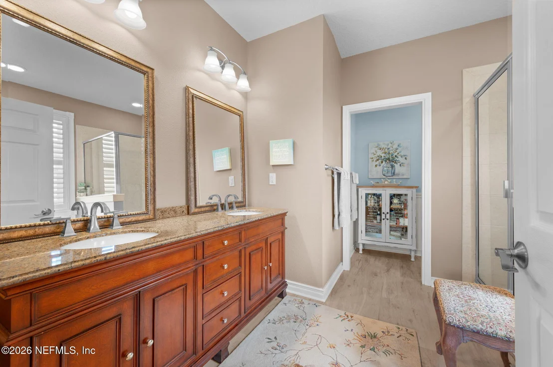Photo of 216 DEERFIELD GLEN Drive