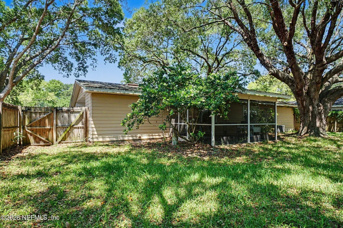 Photo of 239 DELTONA Boulevard