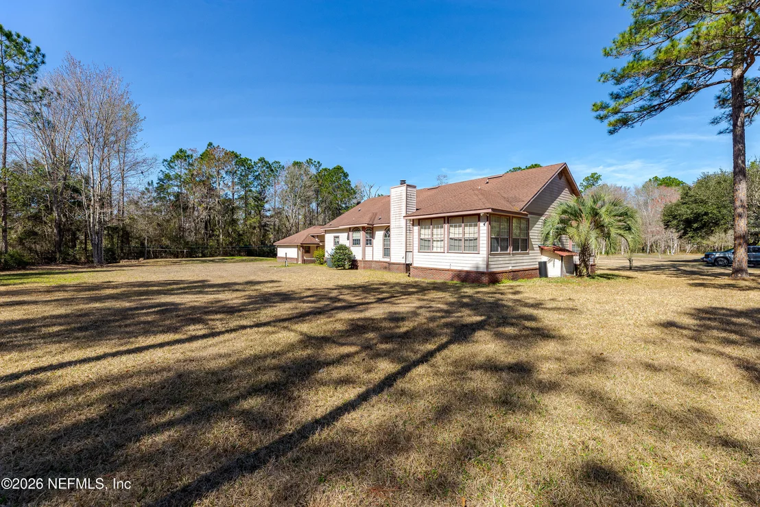 Photo of 8404 NESBITT Road