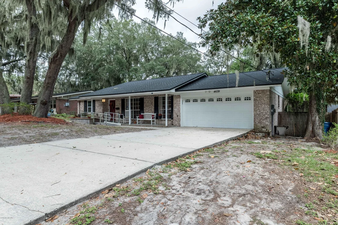 Photo of 4639 BLUFF Avenue