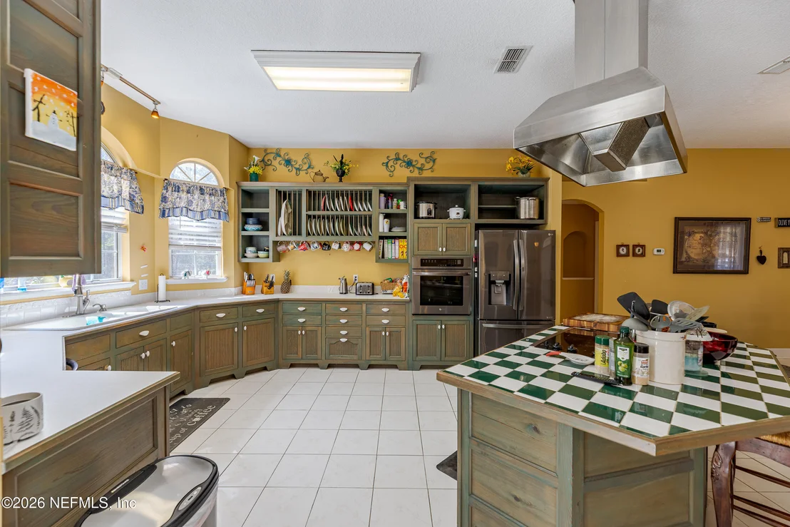 Photo of 8404 NESBITT Road