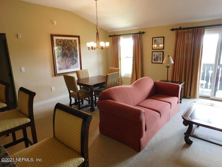 Photo of Unit 302 at 945 REGISTRY Boulevard
