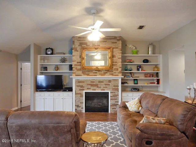 Photo of 100 IVY LAKES Drive