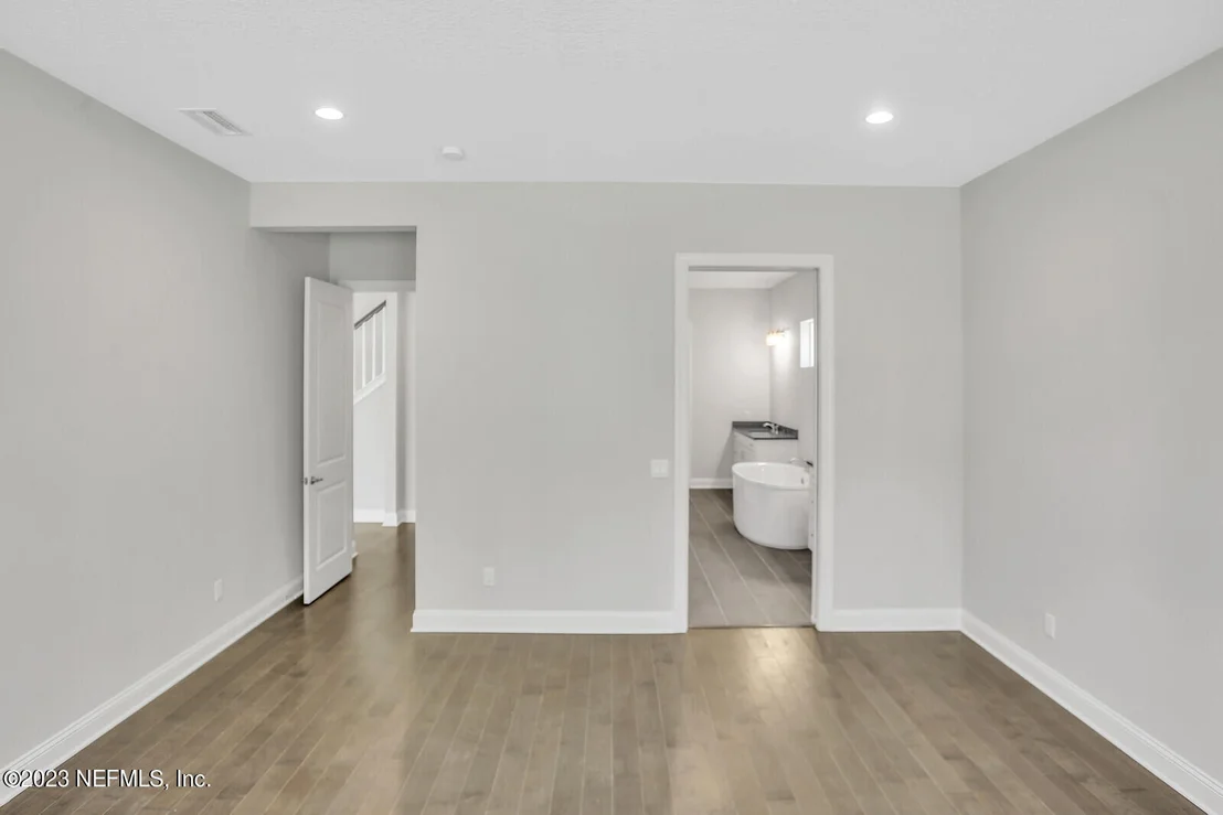 Photo of 557 PINE HAVEN Drive