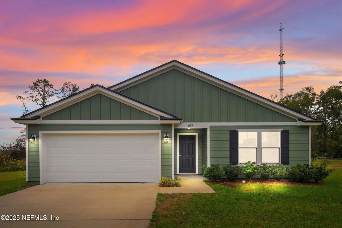 Photo of 613 OLEANDER Drive