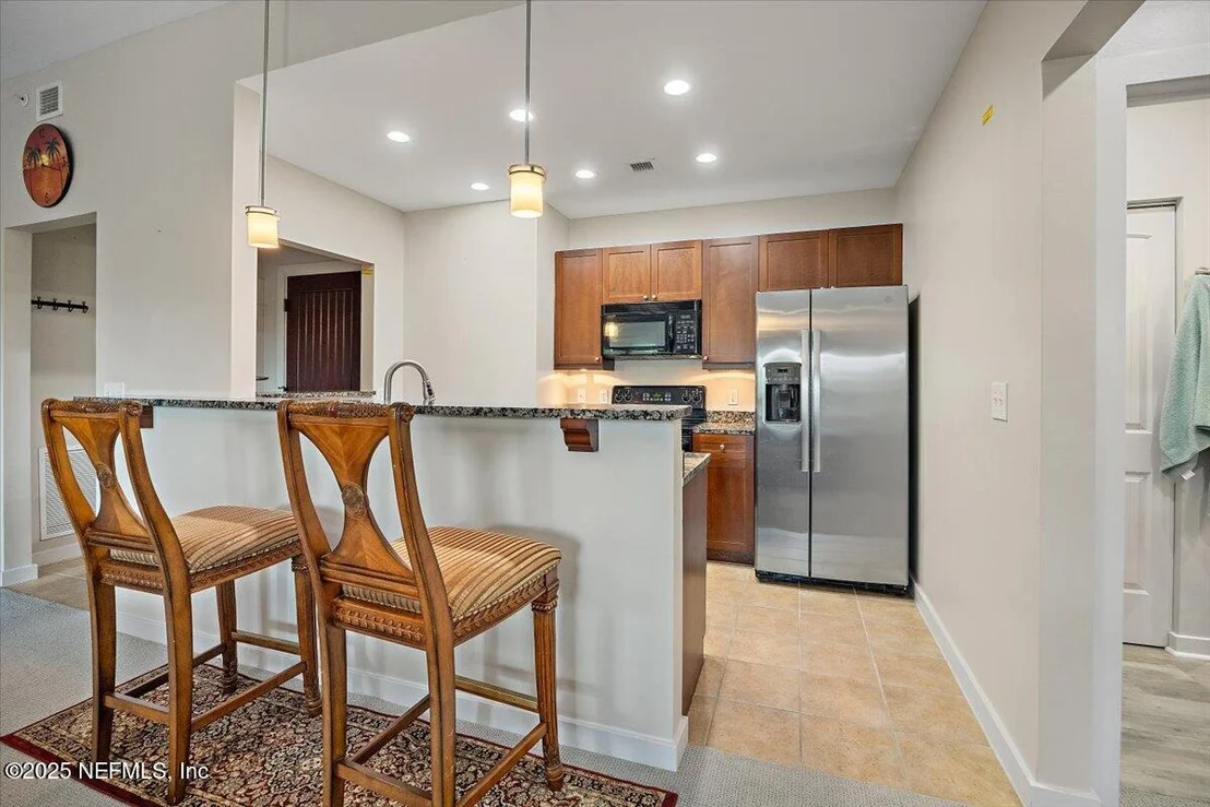Photo of Unit 302 at 945 REGISTRY Boulevard