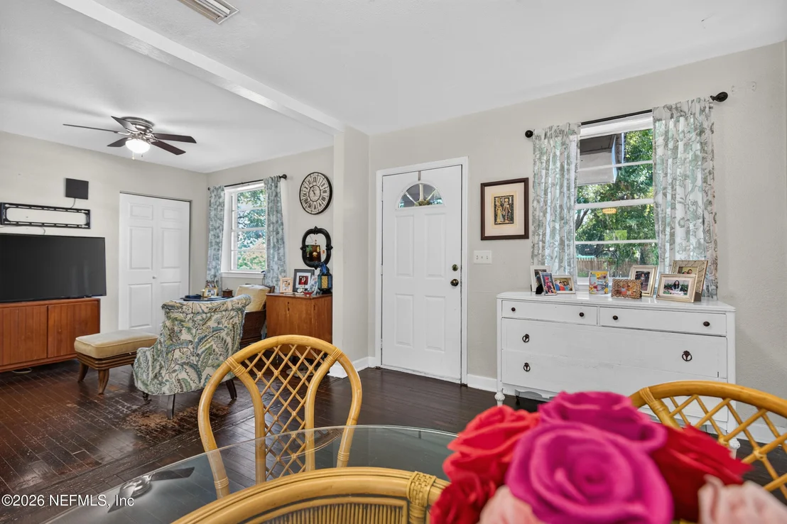Photo of 3308 SHERIDAN Road