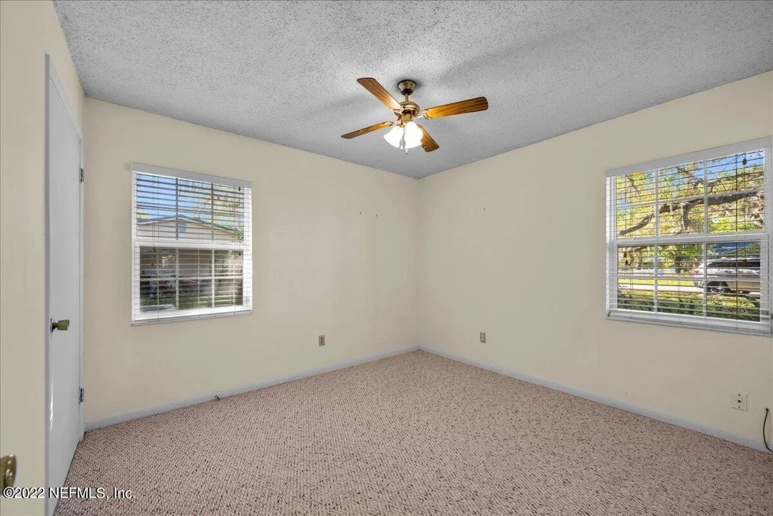 Photo of 102 JACKSON Circle