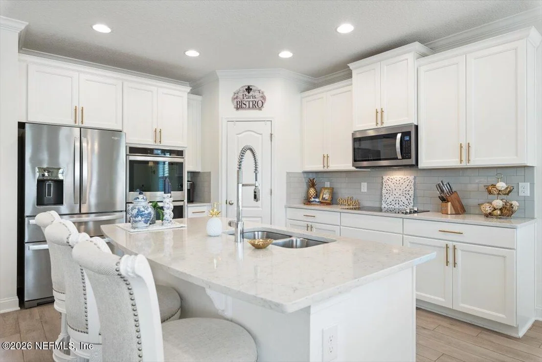 Photo of 956 RUSTLEWOOD Lane