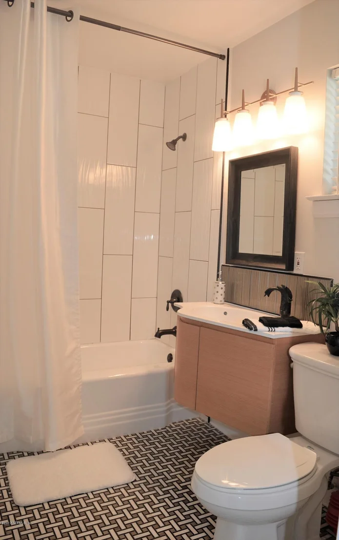 Photo of 3403 SILVER PALM Drive