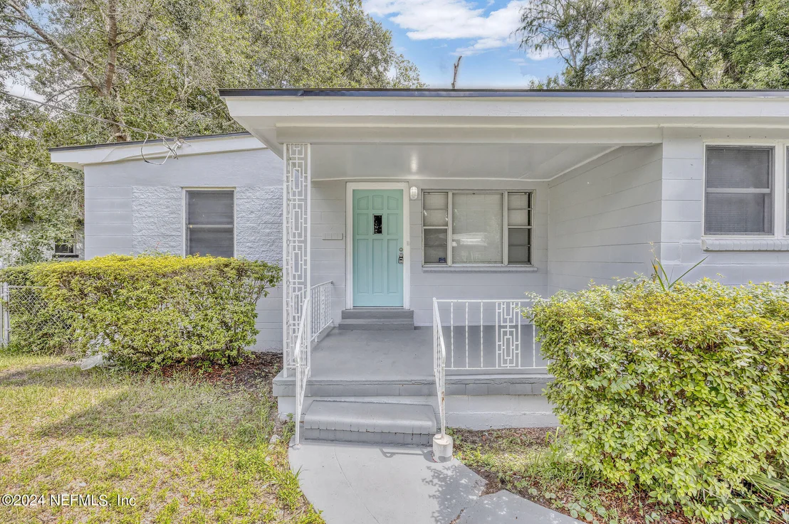 Photo of 2916 LIPPIA Road