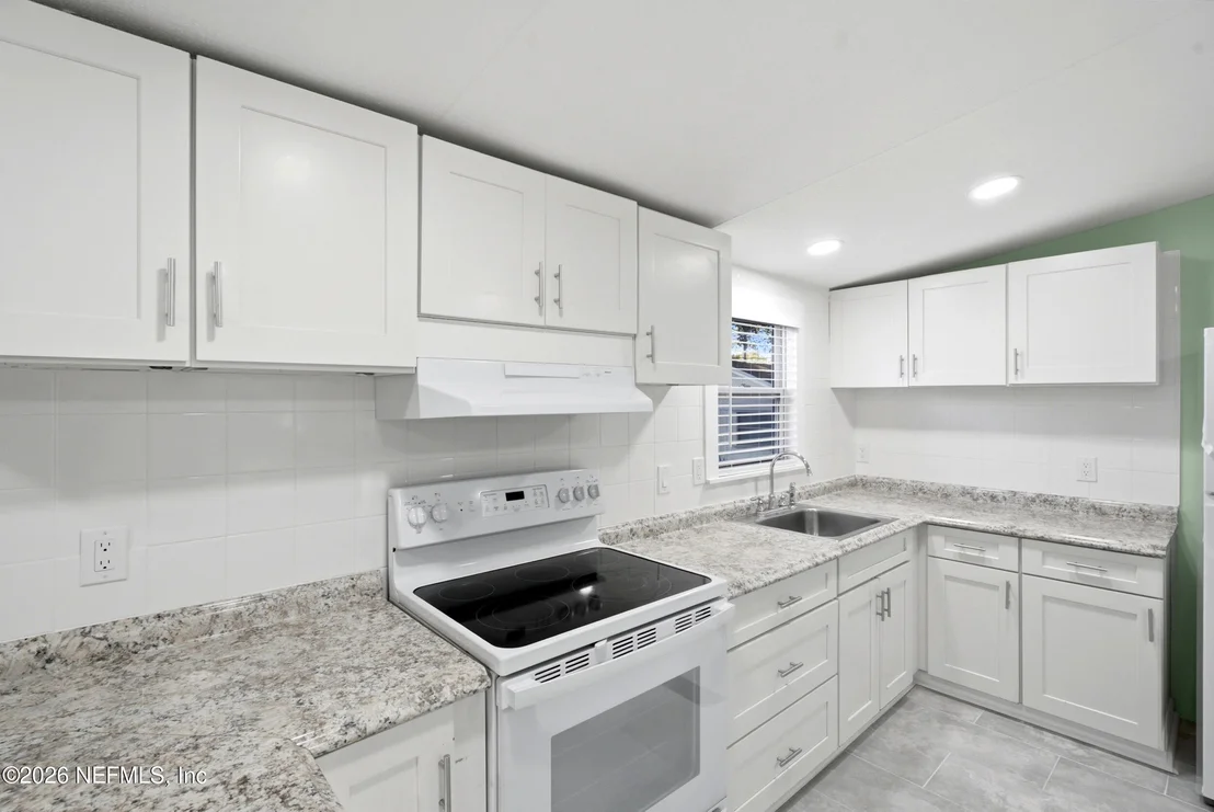 Photo of 10100 MERCURY Drive
