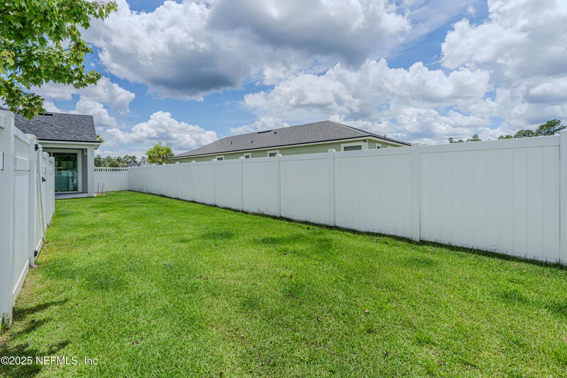 Photo of 575 BUTTONWOOD Loop