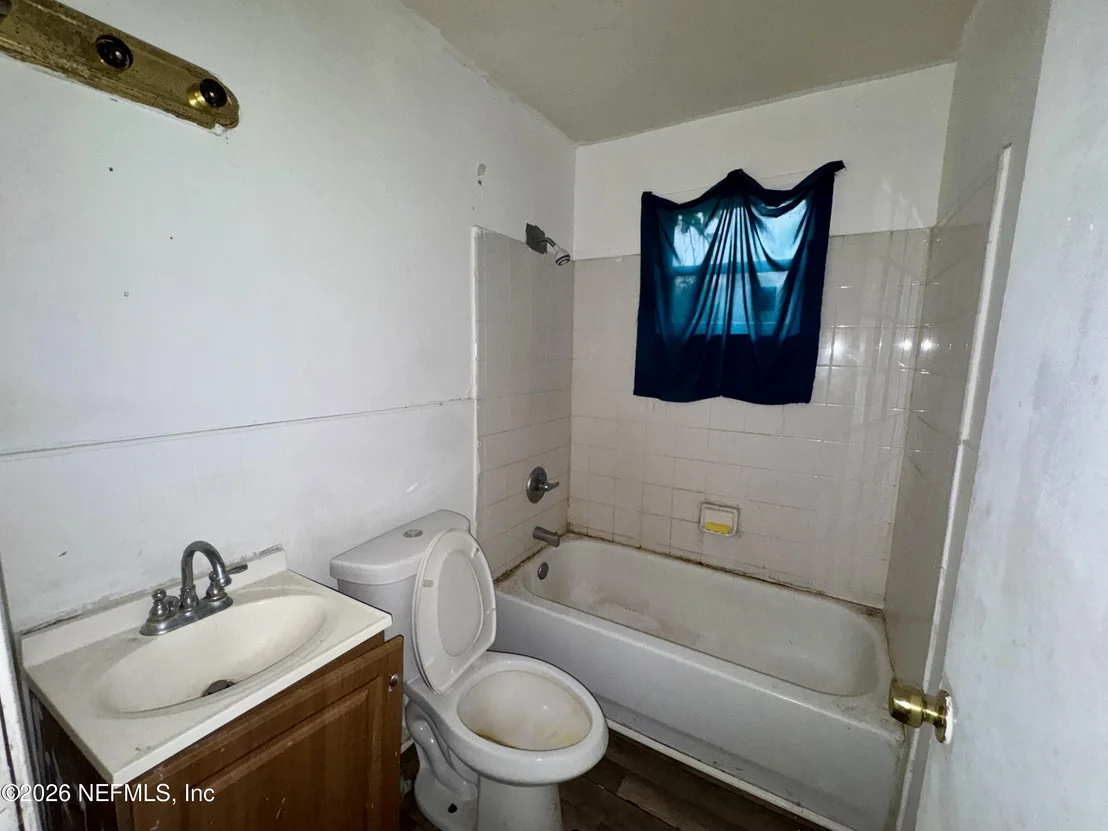 Photo of 2051 FRANK E Avenue