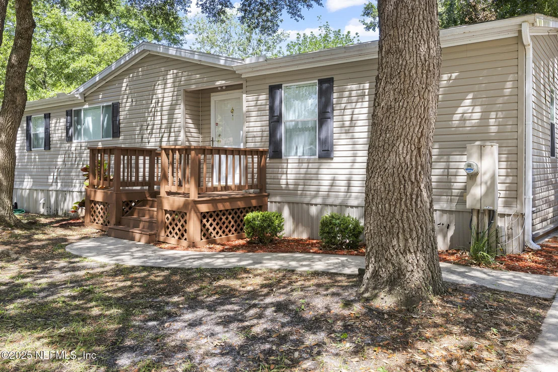 Photo of 324 SHADY OAK Circle
