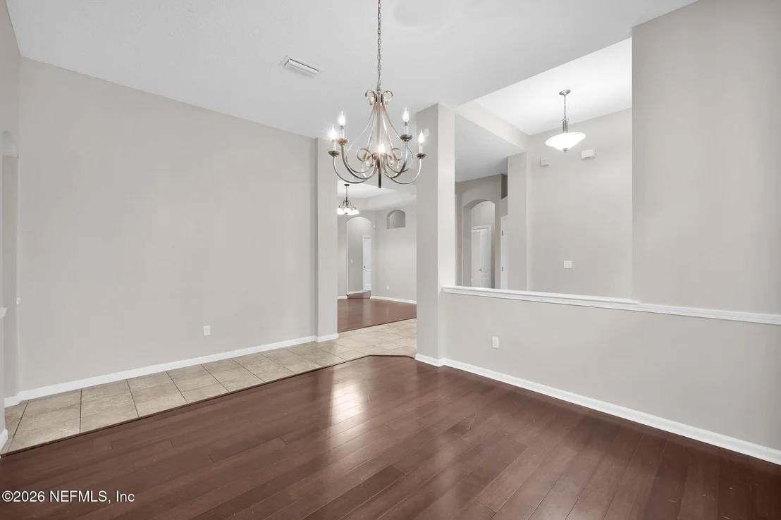 Photo of 879 SONGBIRD Drive