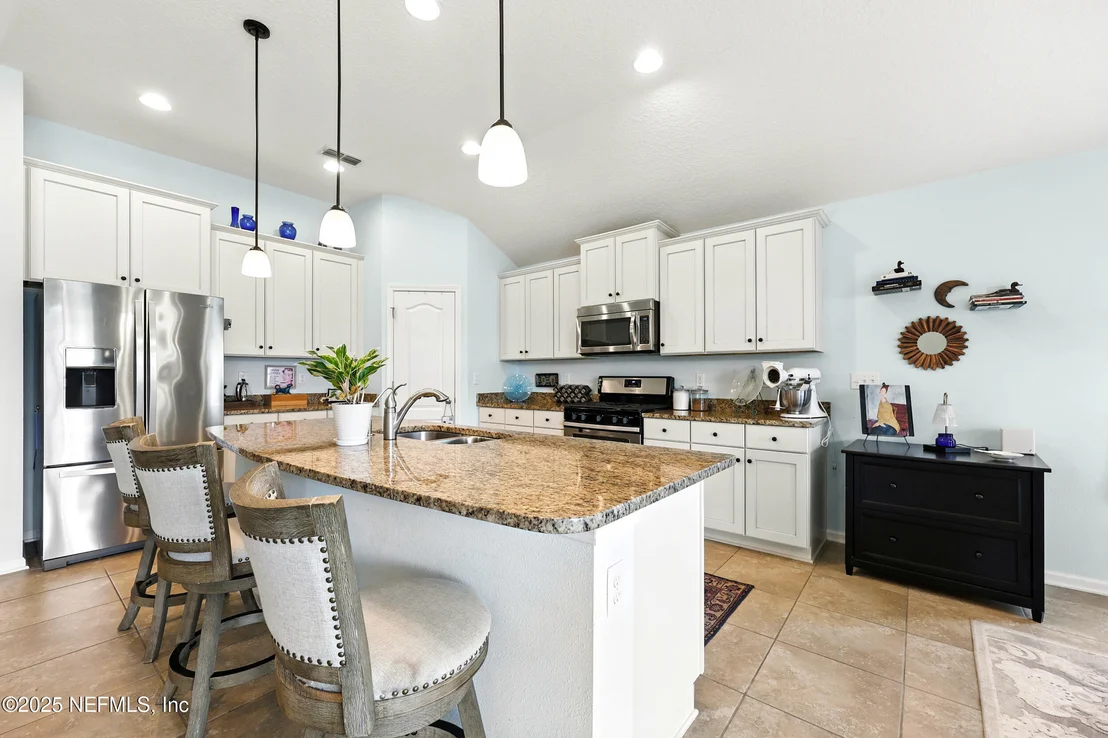 Photo of 329 SHETLAND Drive