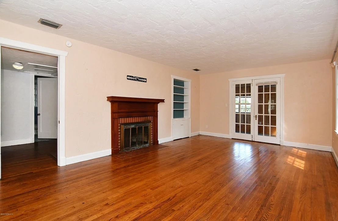 Photo of 303 MONROE Street