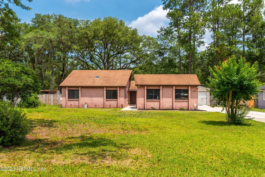 Photo of 1489 SATSUMA Road