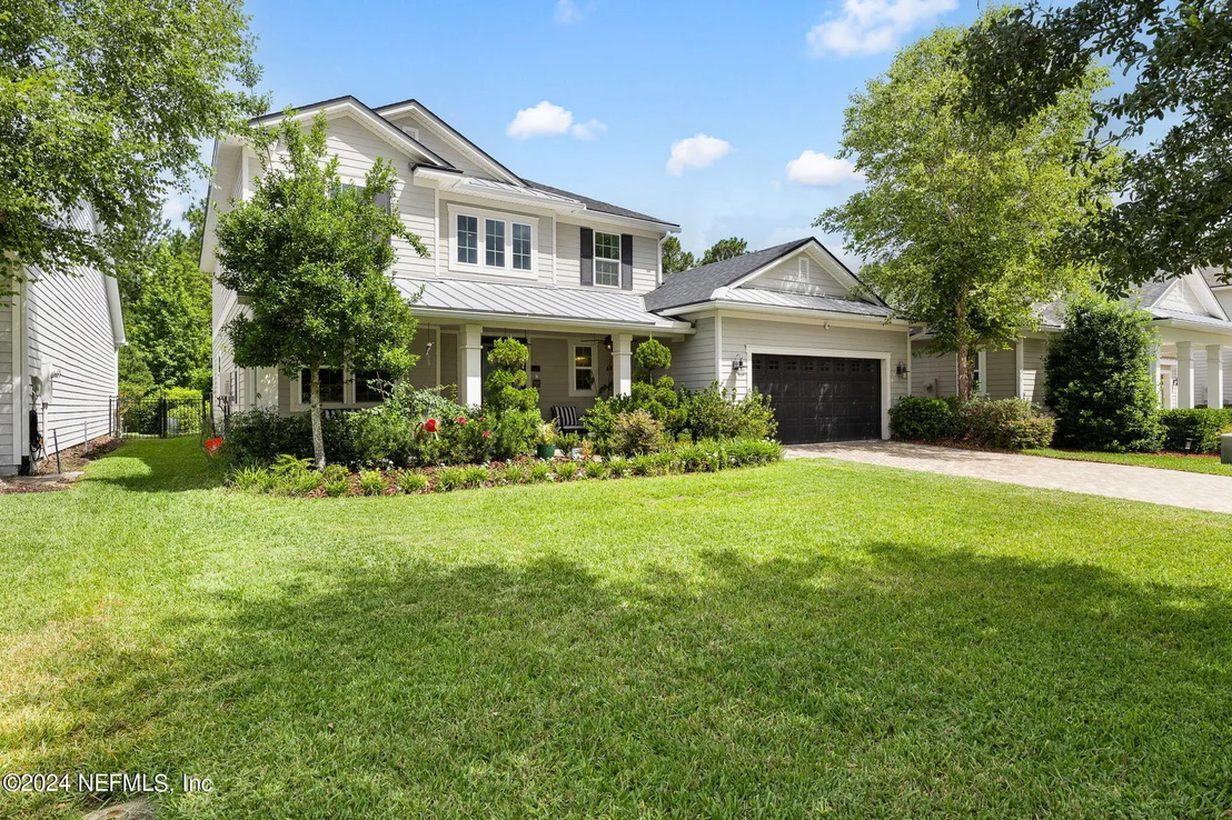 Photo of 387 PALISADE Drive