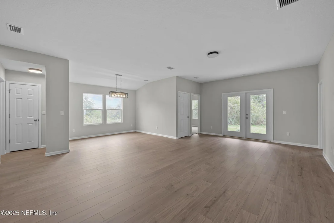 Photo of 613 OLEANDER Drive