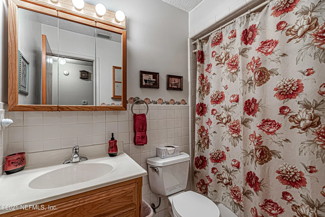 Photo of 1340 STARLING Road