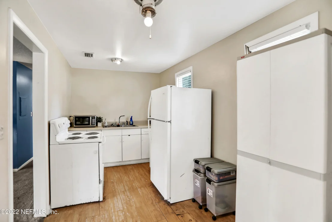 Photo of 2448 DAVIS Road