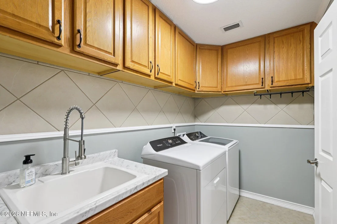 Photo of 2430 TALL CEDARS Road