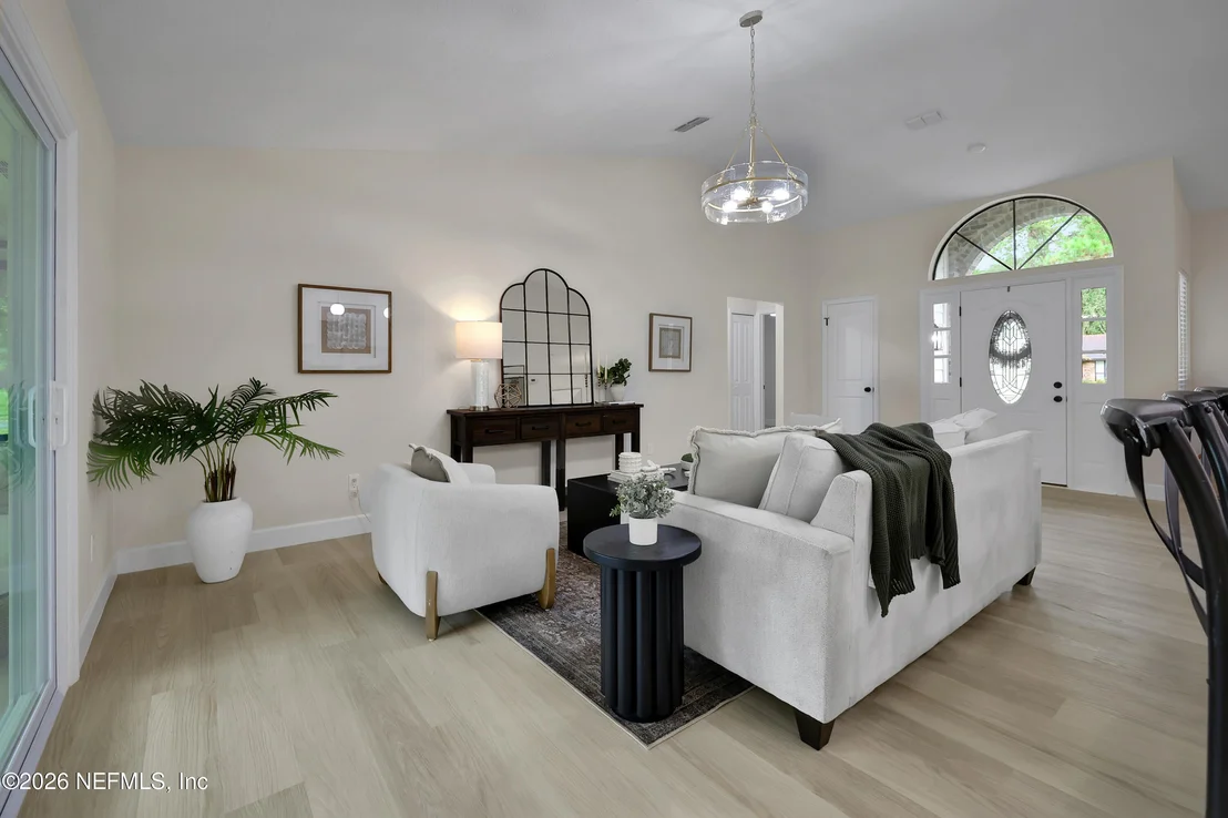 Photo of 408 HARVEST BEND Drive
