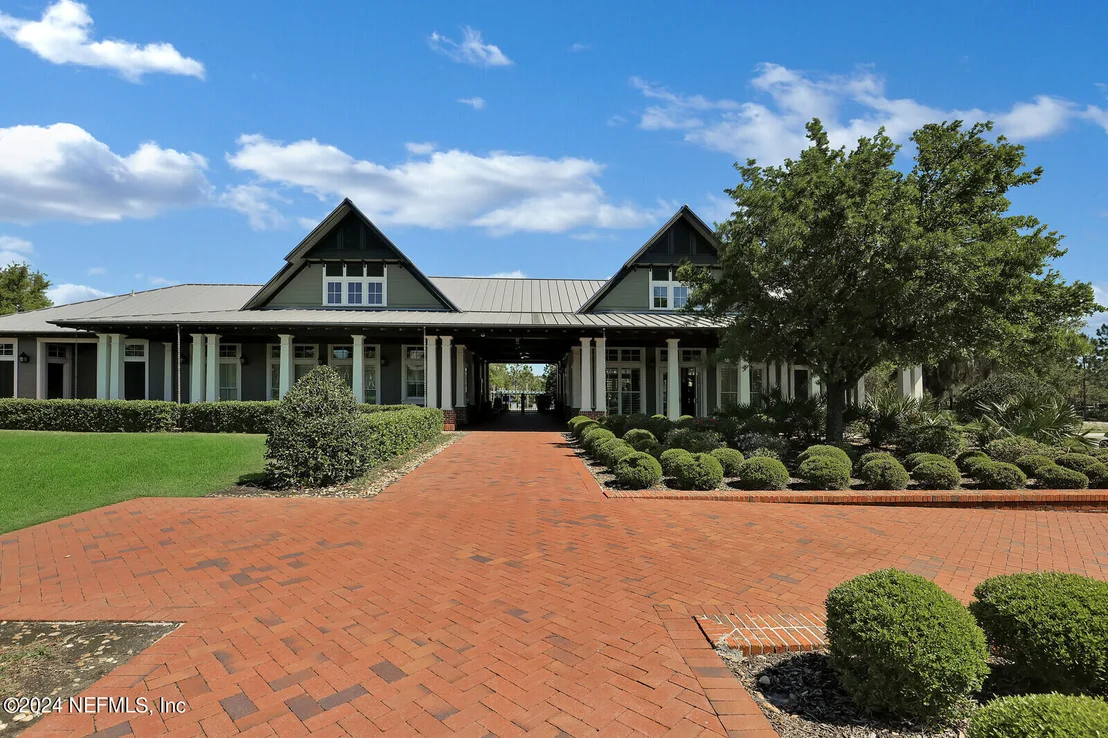 Photo of 595 MEADOW CREEK Drive