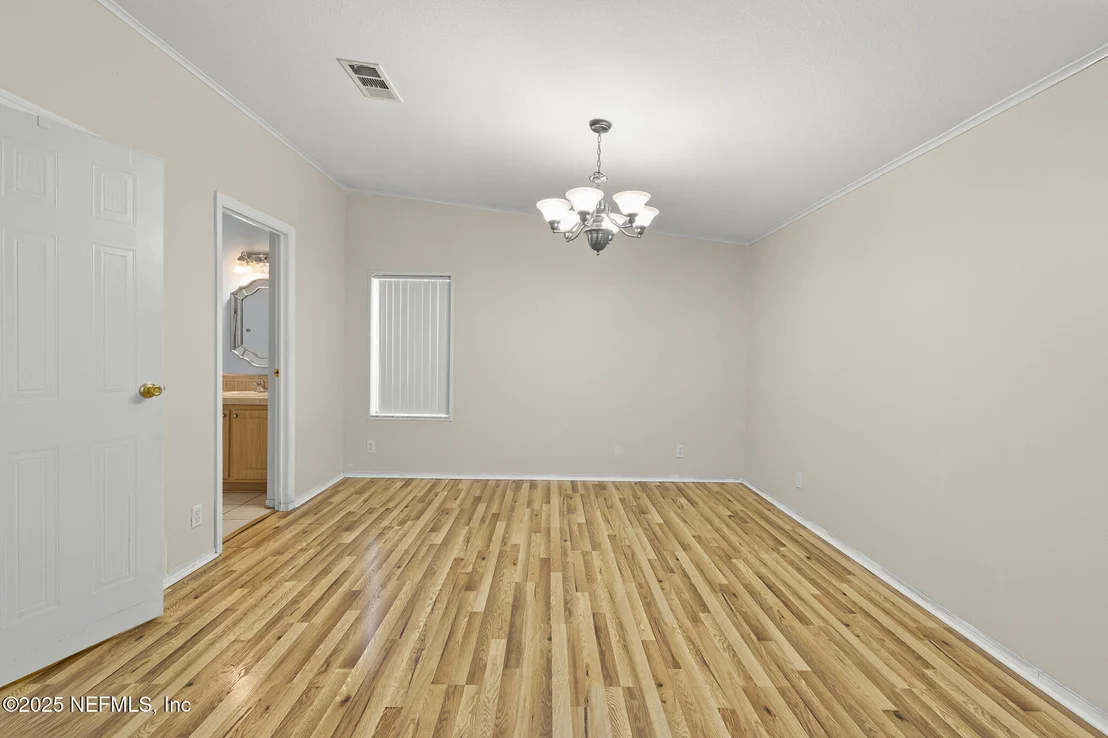 Photo of 324 SHADY OAK Circle